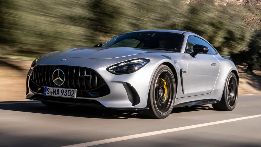 1 Mercedes AMG GT.webp