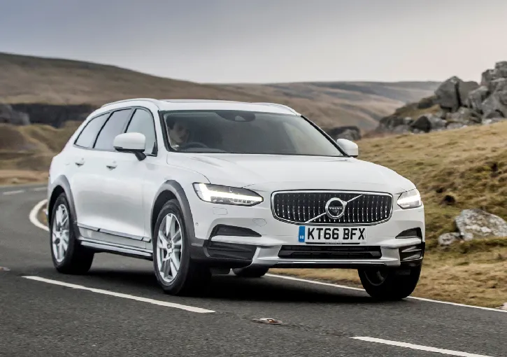 4. Volvo V90 Cross Country.webp