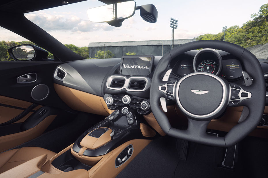 aston-martin-vantage-2020-2024-image