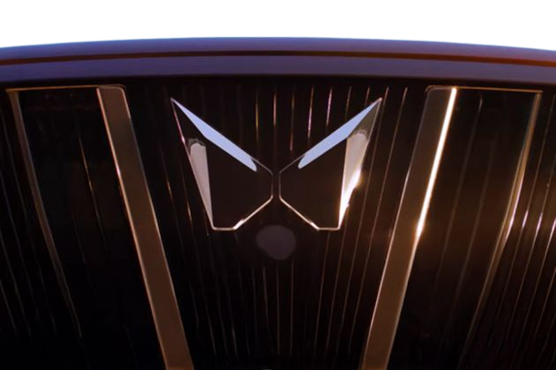 Mahindra XUV 7XO front angle view