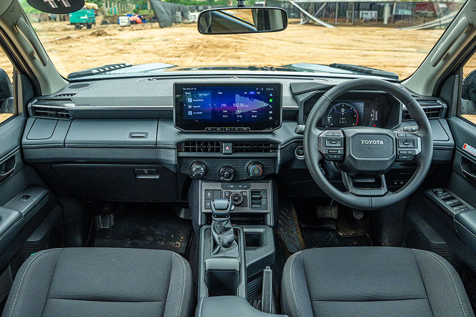 Interior-0