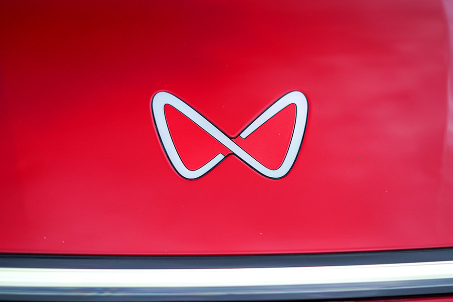 mahindra-xev-9e-image