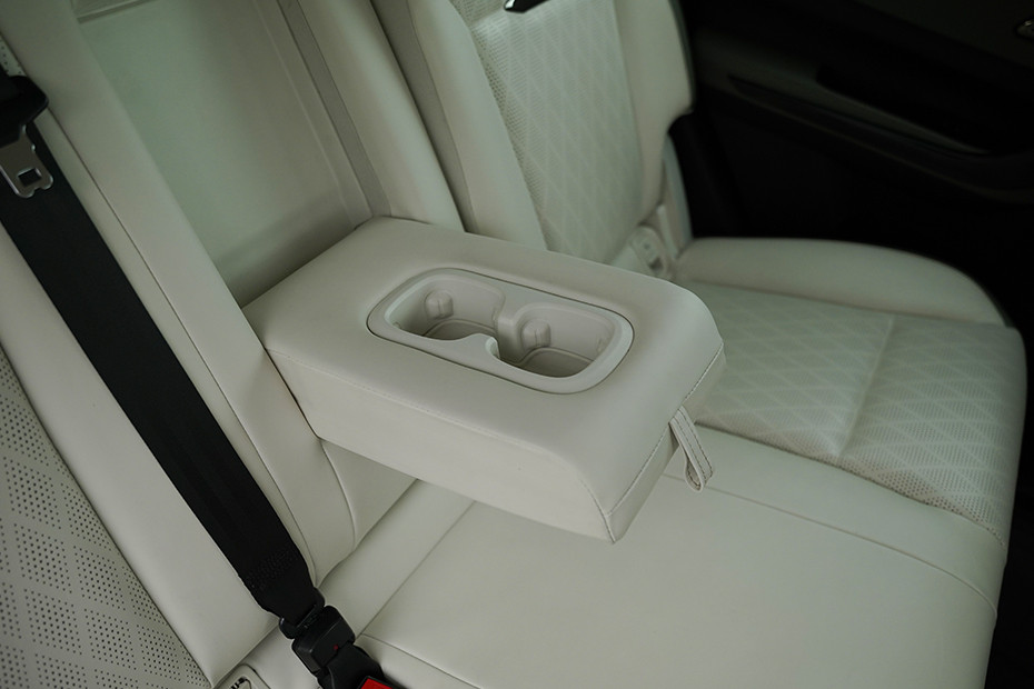 mahindra-xev-9e-image