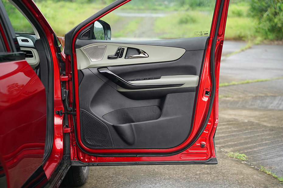 mahindra-xev-9e-image