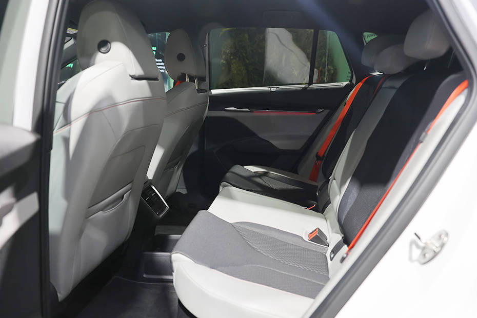 skoda-elroq-image