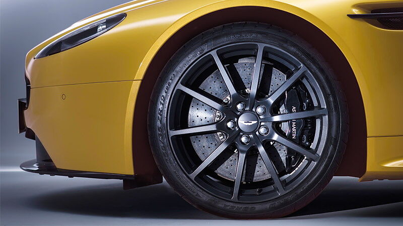 aston-martin-v12-vantage-image