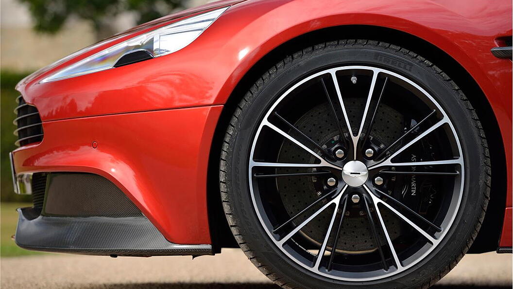 aston-martin-vanquish-image