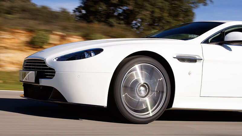 aston-martin-vantage-image