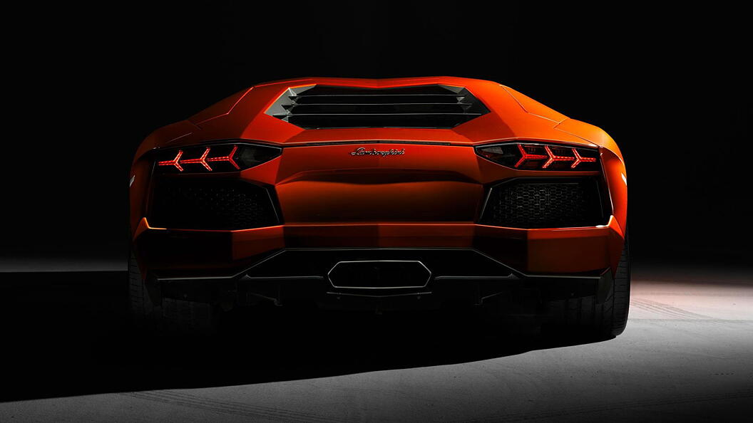 lamborghini-aventador-image