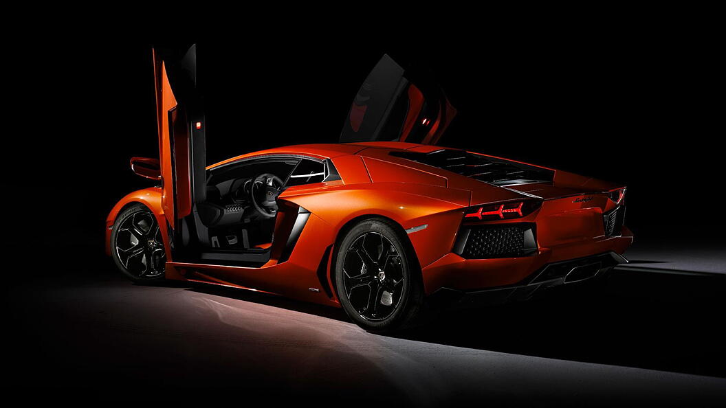 lamborghini-aventador-image