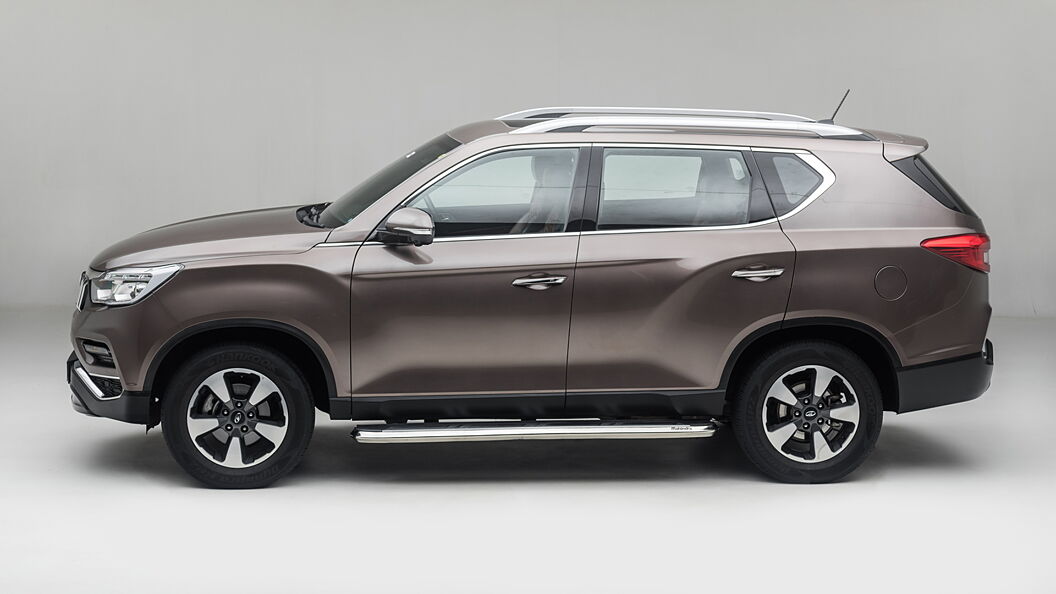 mahindra-alturas-g4-image