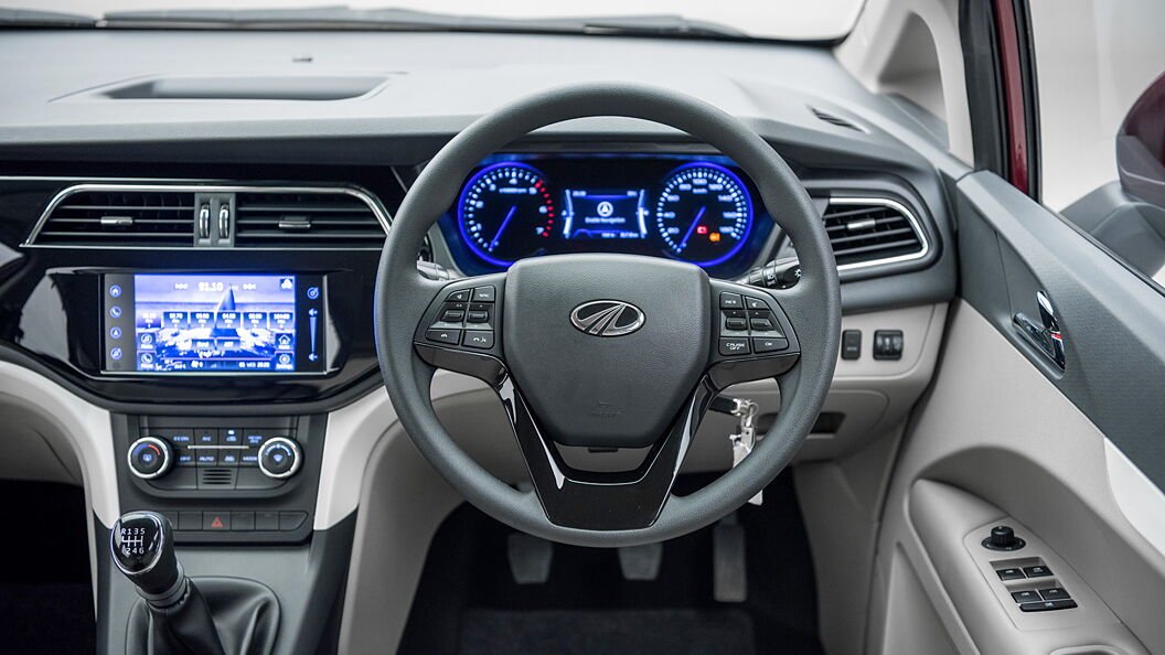 mahindra-marazzo-image