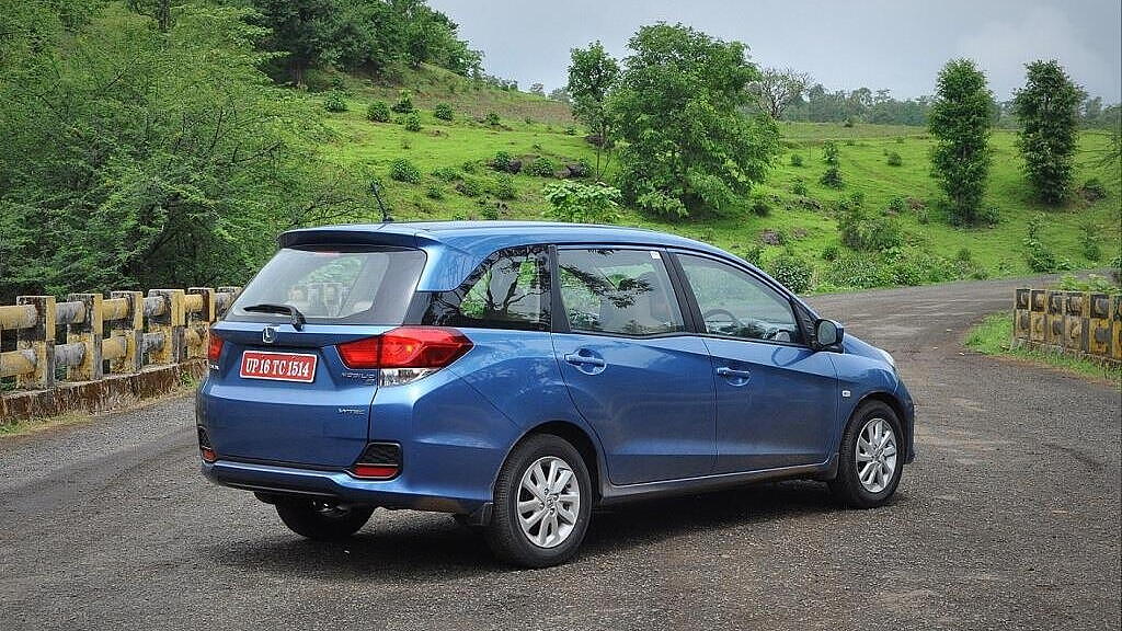 honda-mobilio-image