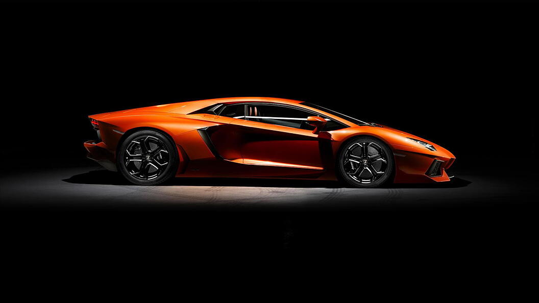 lamborghini-aventador-image
