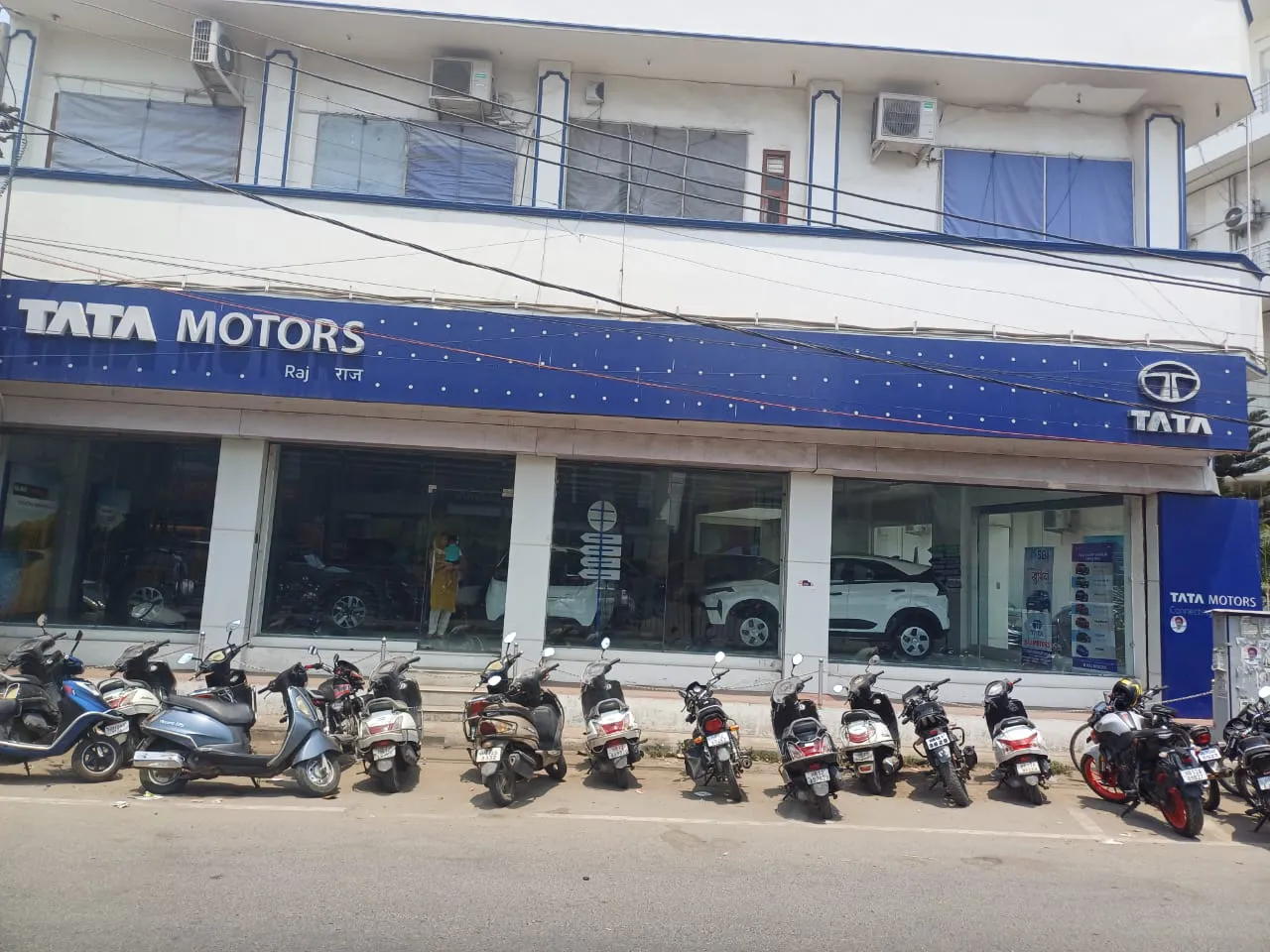 Raj Motors Tata image