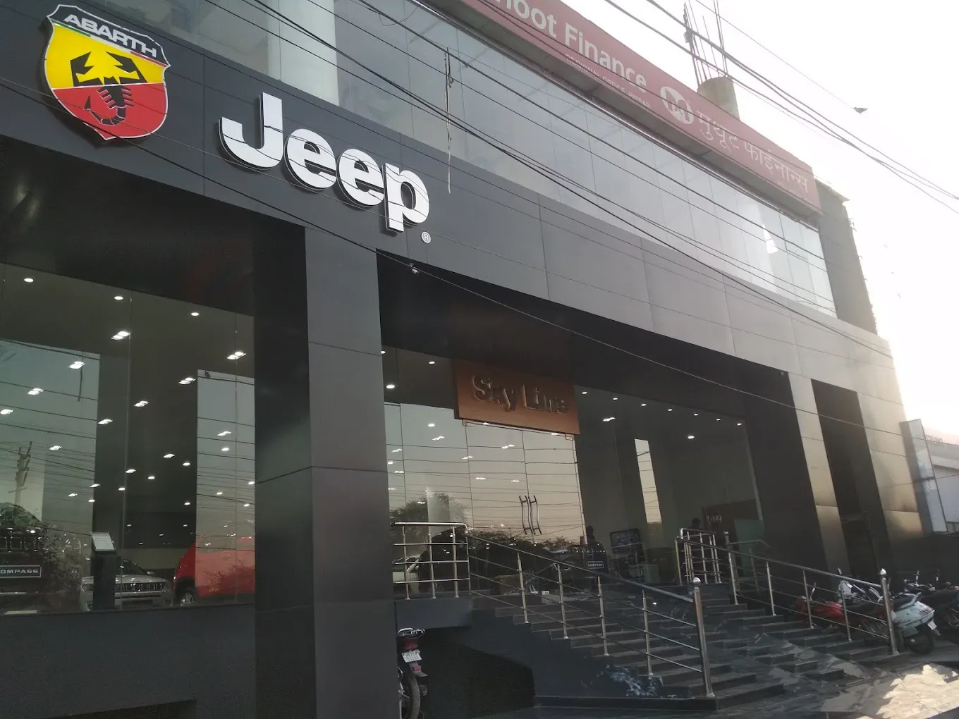 Paramount Cars India image