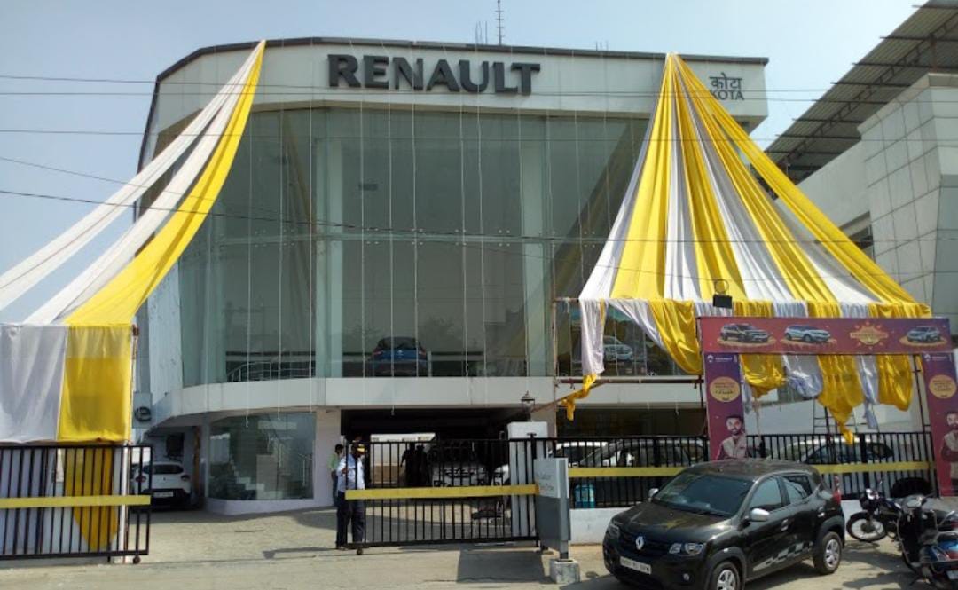 Harmeet Cars Renault image