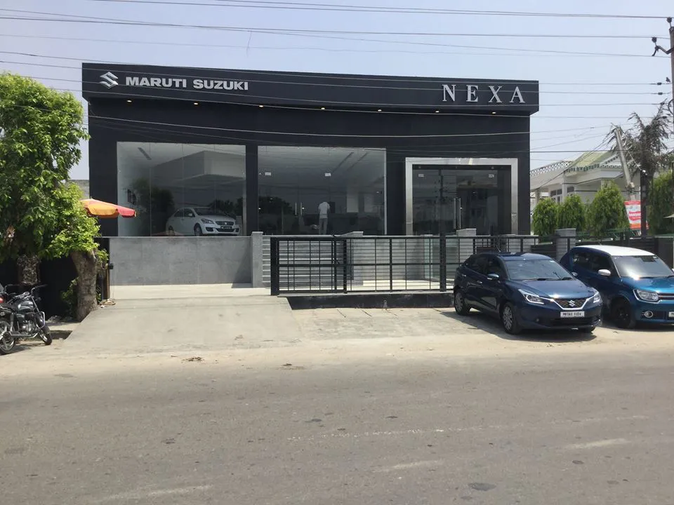 Max Automobiles image