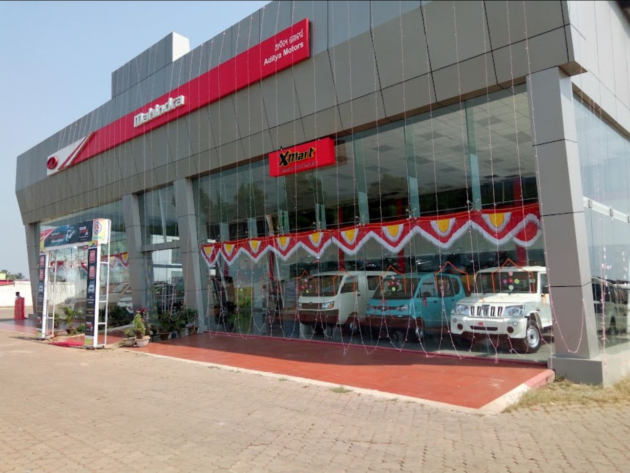 Additya Motors Mahindra image