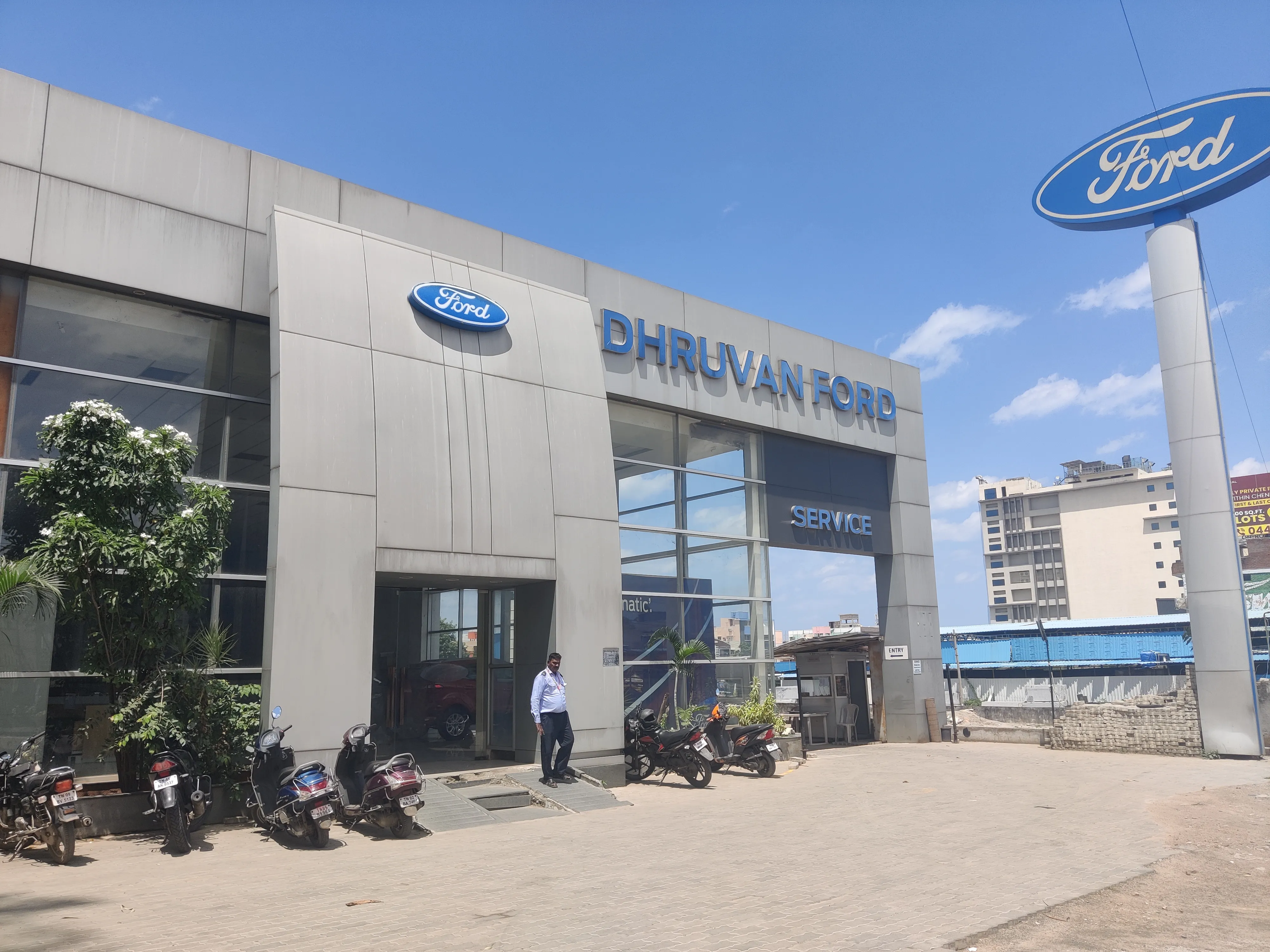 Dhuruvan Autocorp image