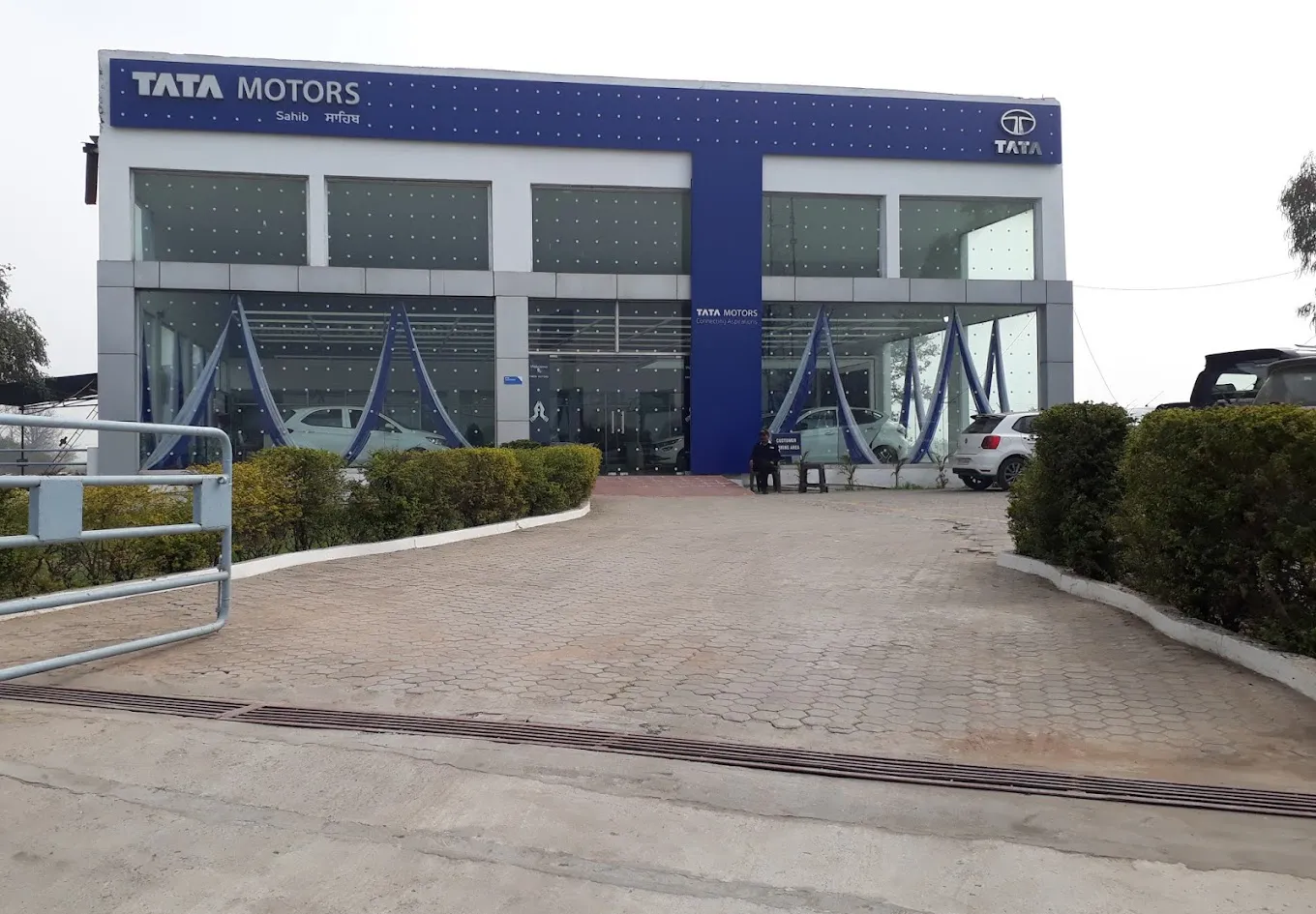 Sahib Automotive image