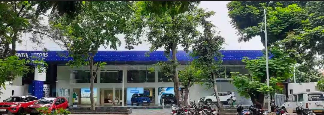 Mac Vehicles Tata image