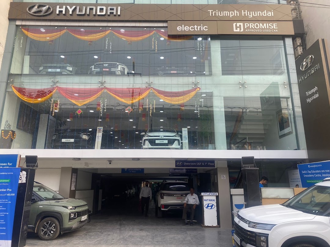 Triumph Hyundai image